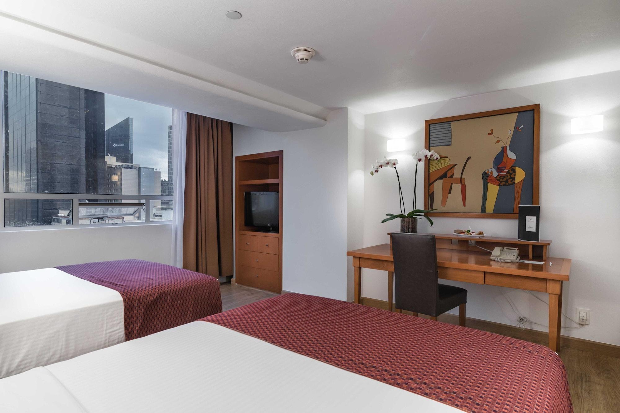 Eurostars Zona Rosa Suites Мехико Экстерьер фото A room at the hotel