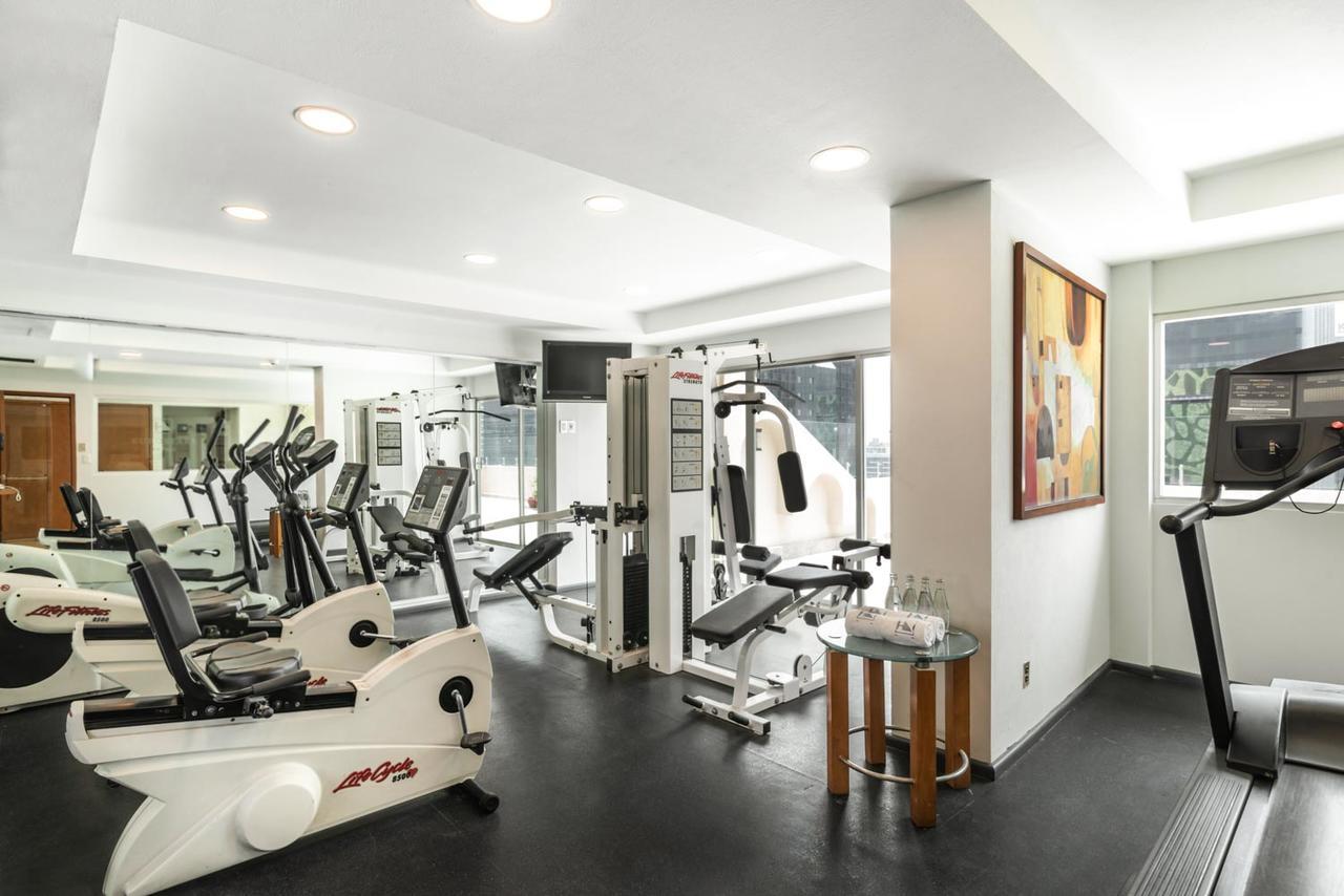 Eurostars Zona Rosa Suites Мехико Экстерьер фото The gym at the hotel