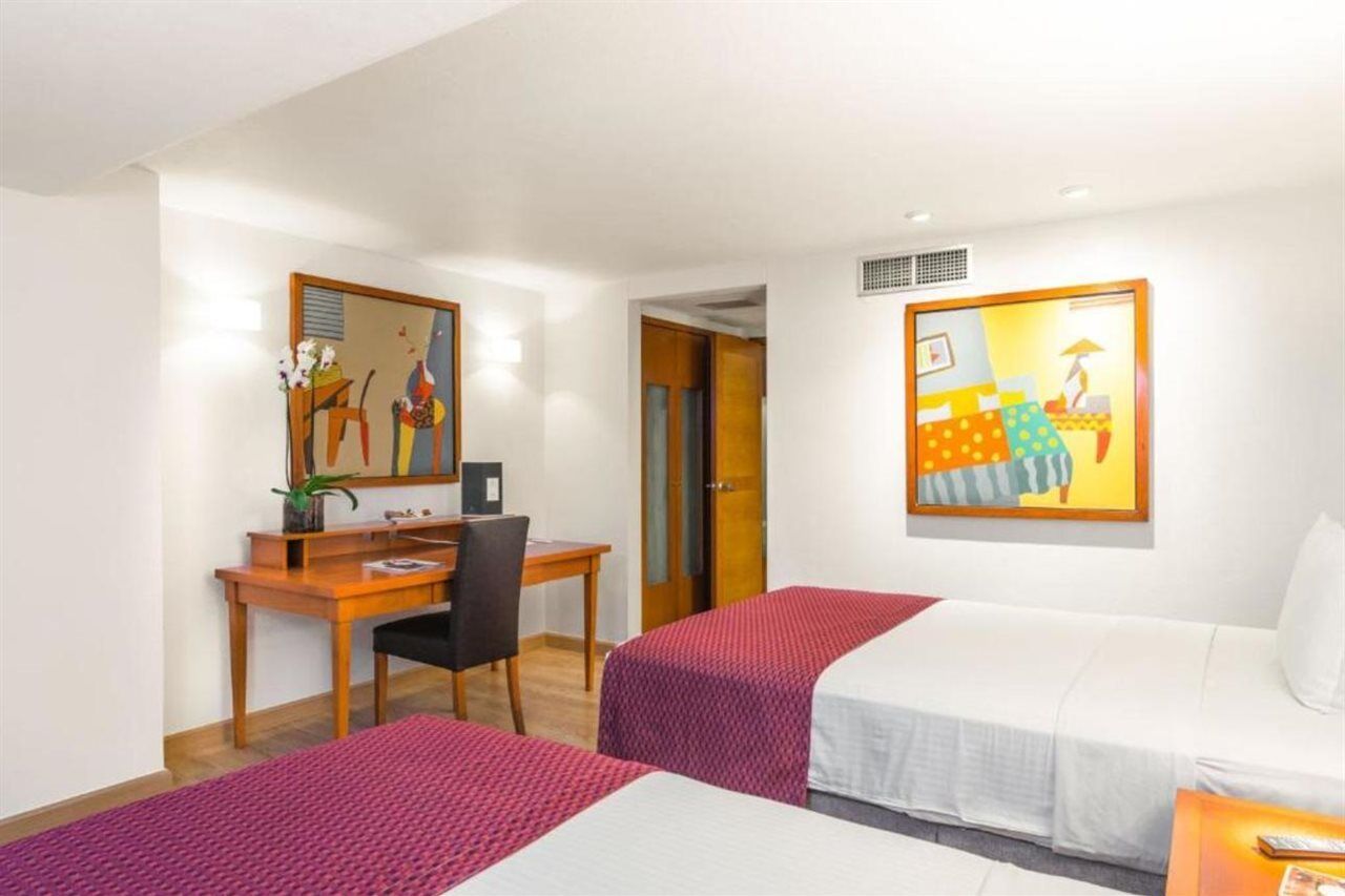Eurostars Zona Rosa Suites Мехико Экстерьер фото A room at the hotel